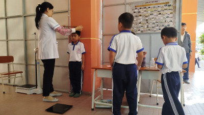 Trường tổ chức khám sức khỏe định kỳ cho học sinh năm học 2025-2026