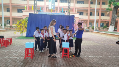 Câu lạc bộ tiếng Anh