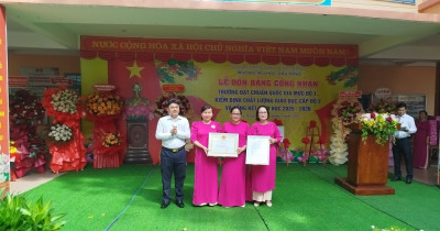 Lễ đón bằng công nhận chuẩn và tổng kết năm học 2025-2026