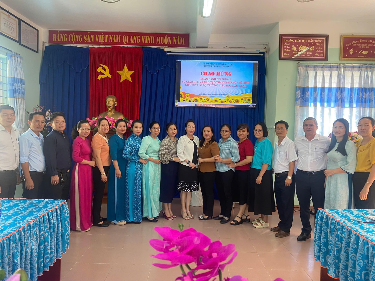 Trường đón đoàn đánh giá ngoài đến khảo sát sơ bộ