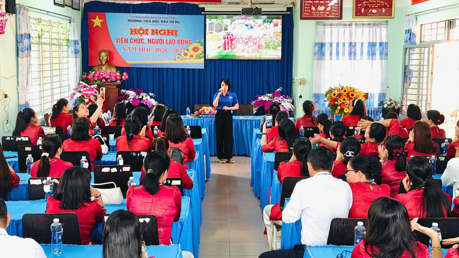 Hội nghị viên chức và người lao động năm học 2026-2027